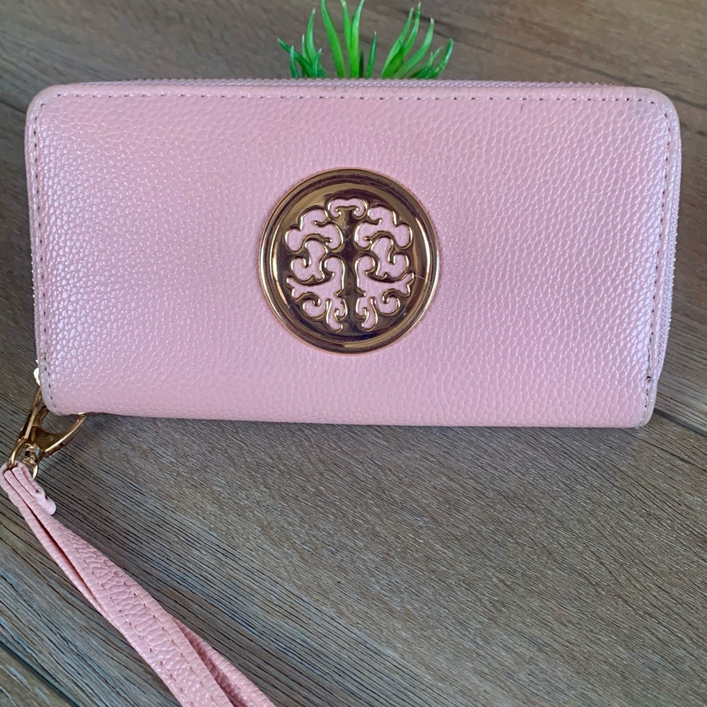 Ardene wallet wristlet